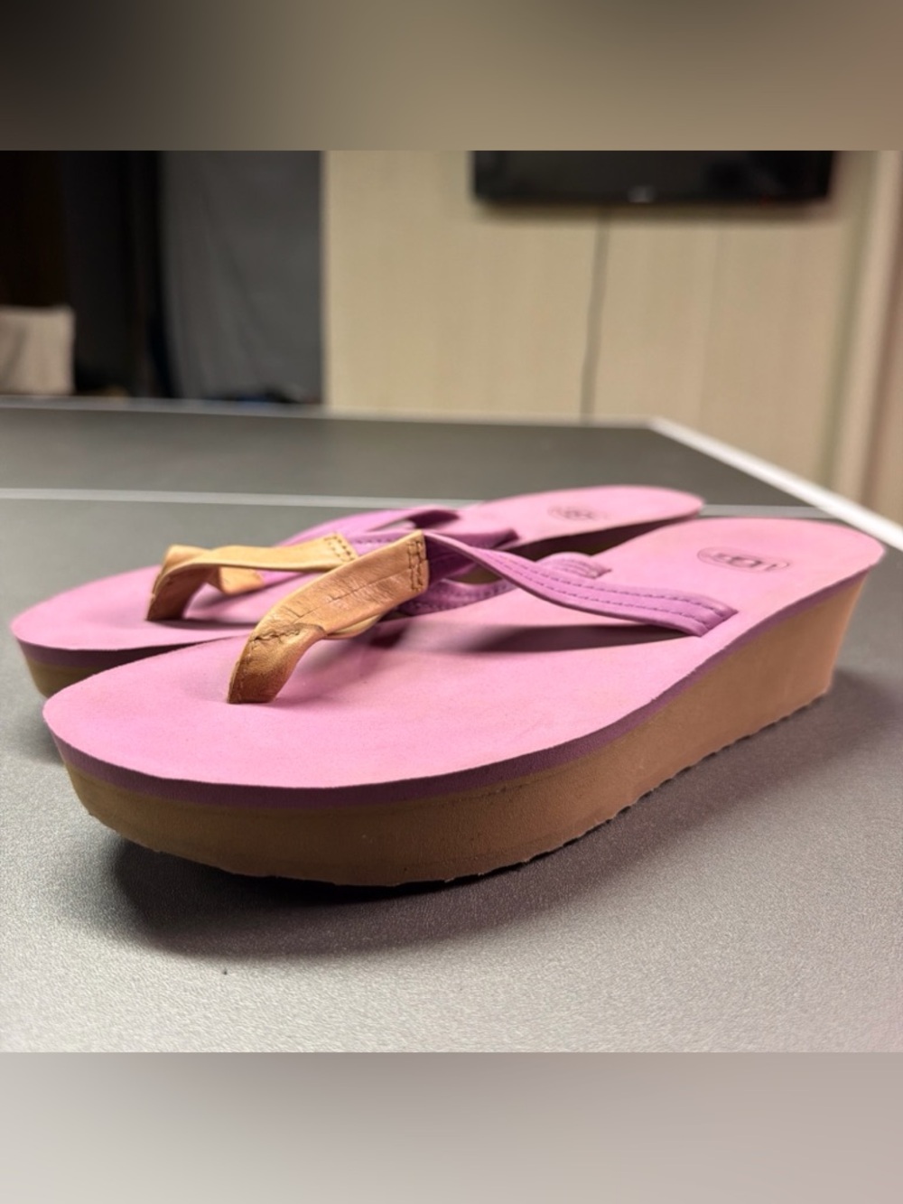 Ugg Sandals Women 7 Ruby Shoes Purple Thong Straps Wedge Comfort Flip Flop